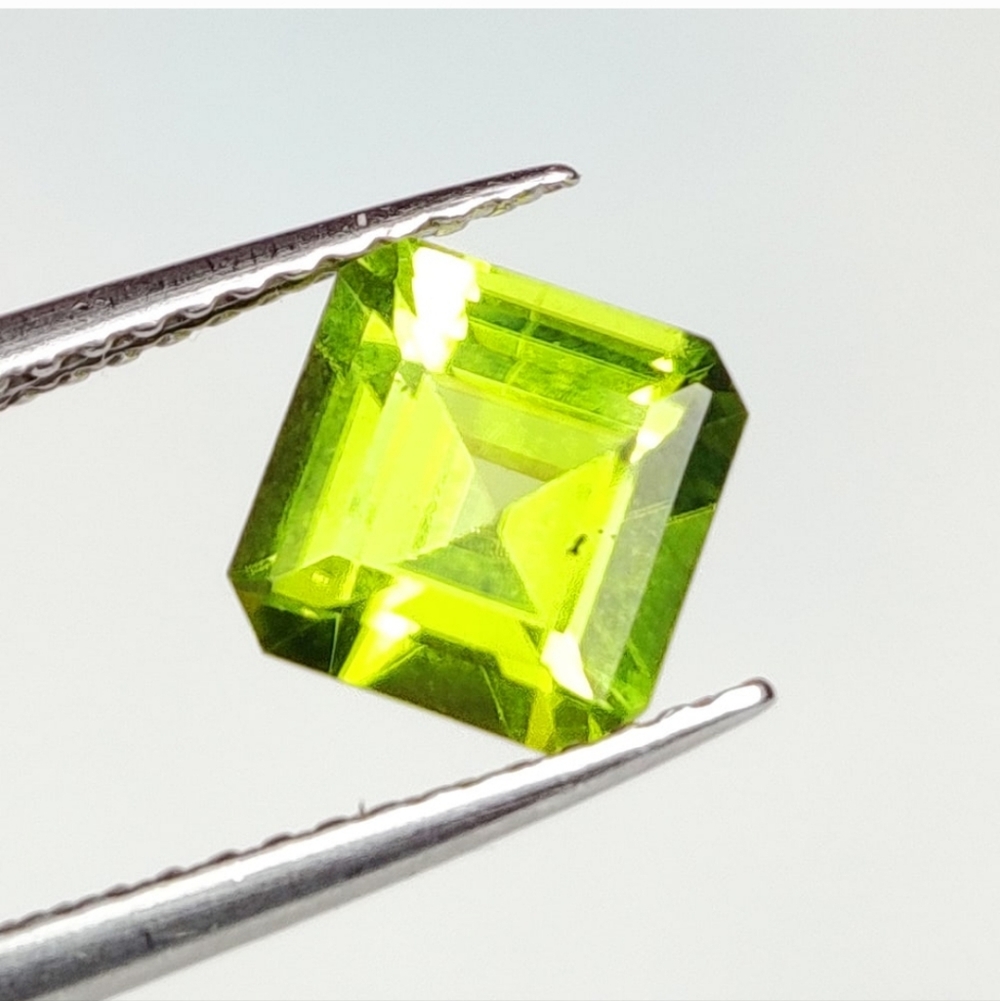 1.52 Ct Natural Green Peridot Square Octagon Cut